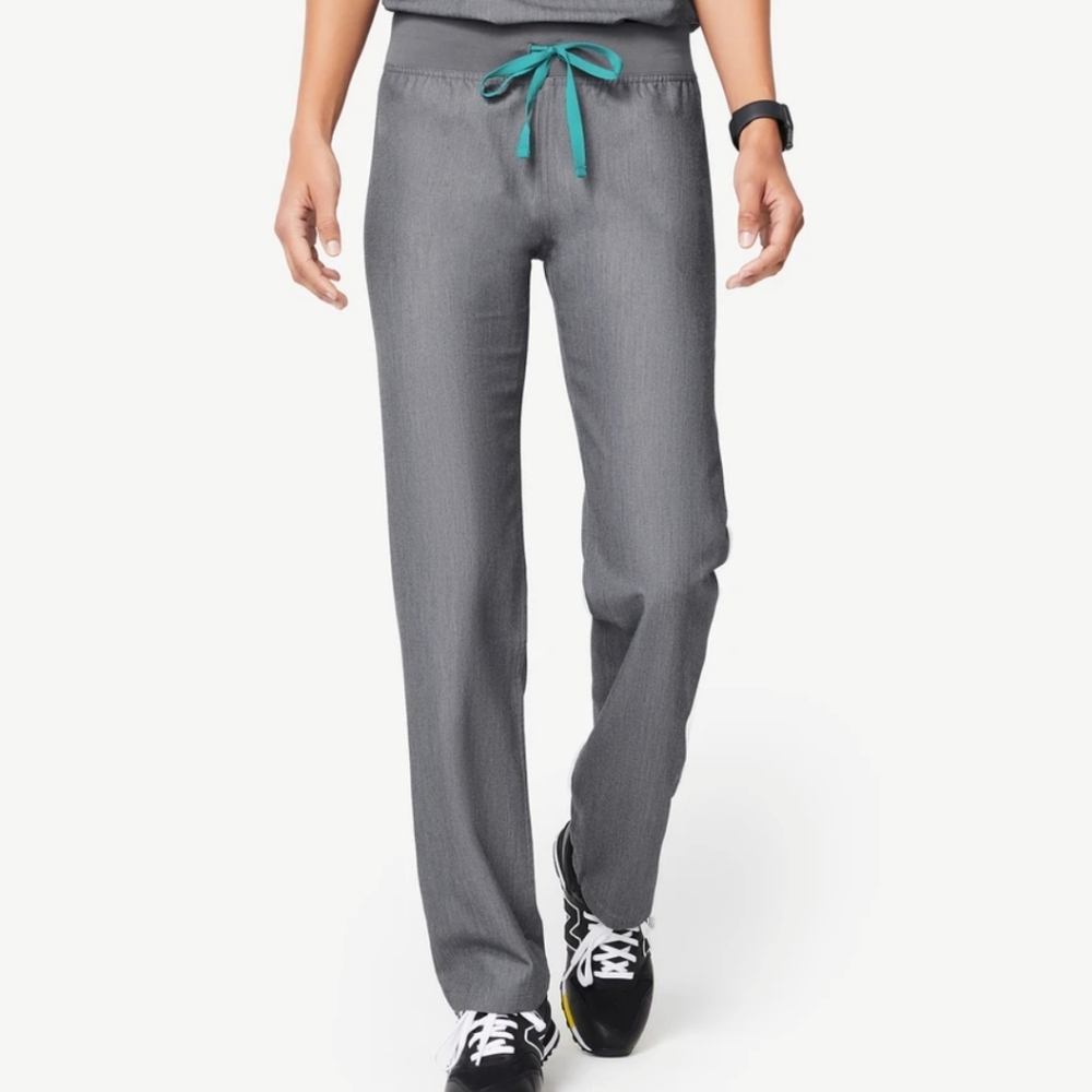 Figs Womans Livingston Scrub Pants Technical Collection in Graphite XS Tall